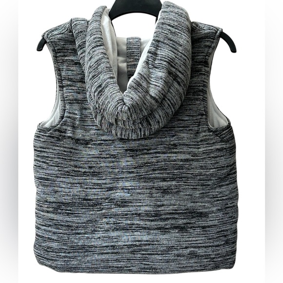 Sugar Rush Puffy Full Zip Hooded Vest Size XL Girls - Picture 3 of 11